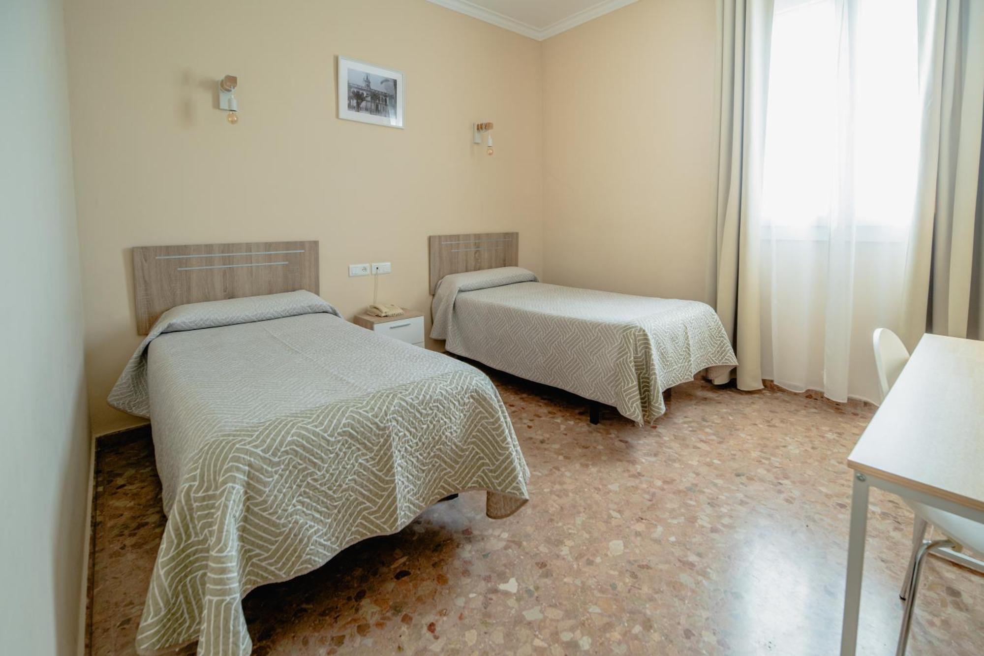 Hotel Chamizo El Arahal Exterior photo