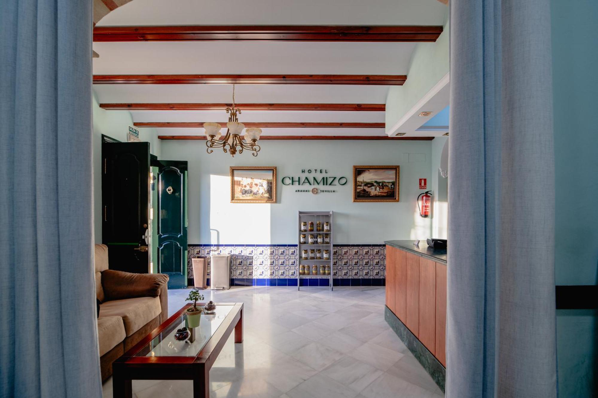 Hotel Chamizo El Arahal Exterior photo