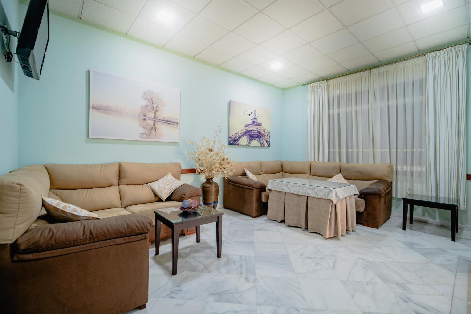 Hotel Chamizo El Arahal Exterior photo