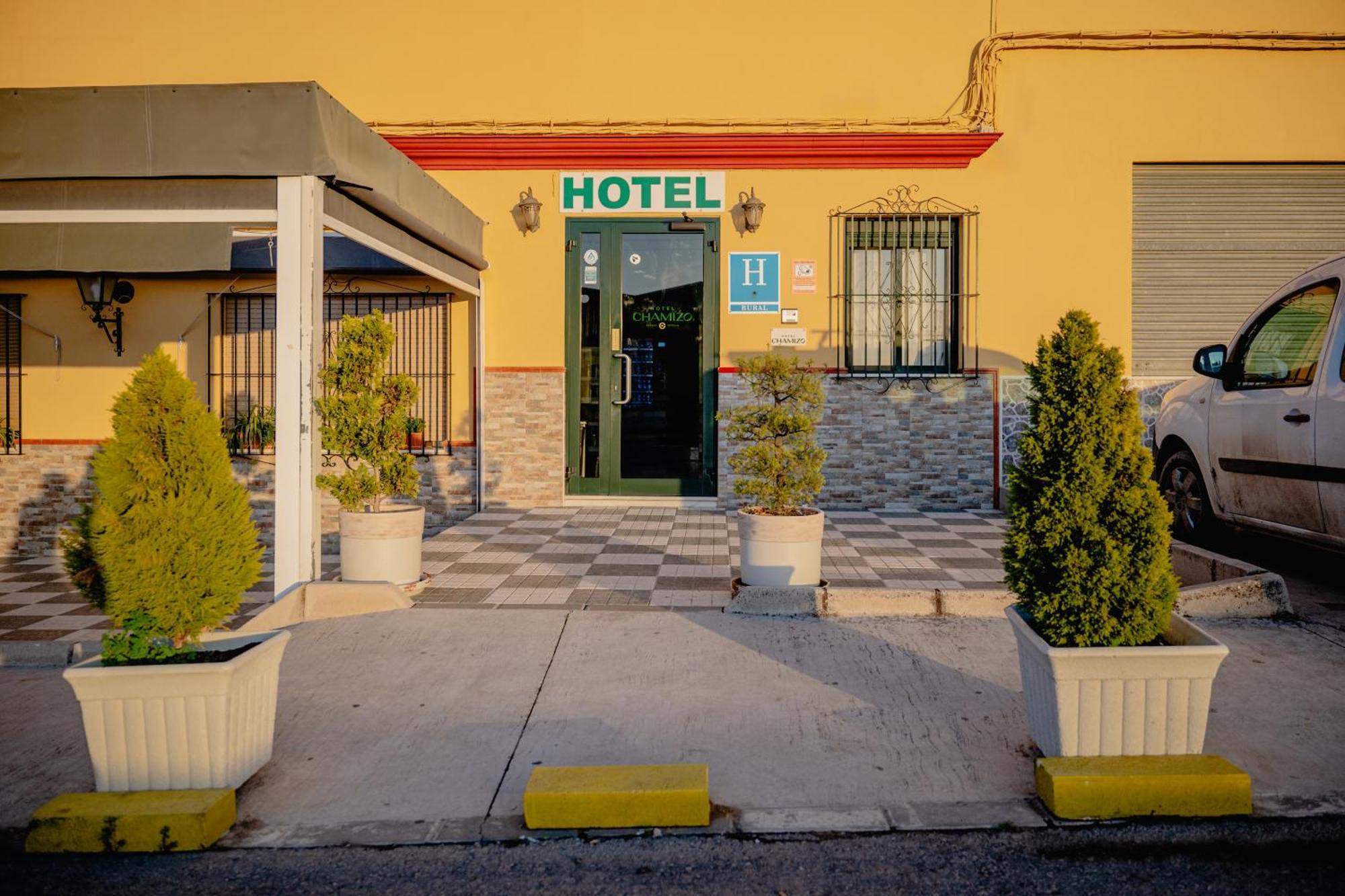 Hotel Chamizo El Arahal Exterior photo